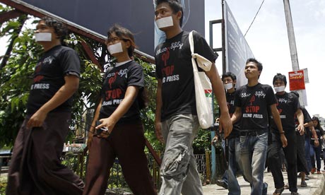 Burma journalists protest